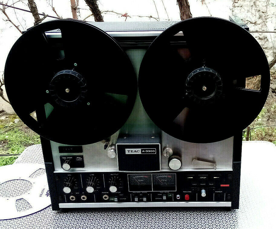 For TEAC recorder A 3300 side panels glossy black - imagine 2