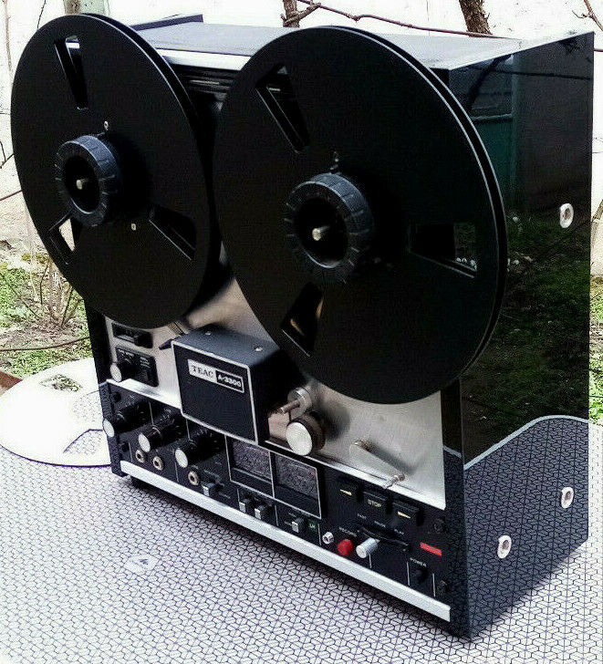 For TEAC recorder A 3300 side panels glossy black - imagine 4