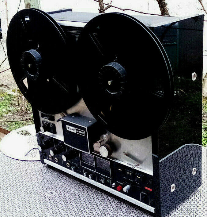 For TEAC recorder A 3300 side panels glossy black